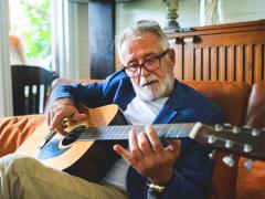 10 berühmte Musiker mit Schwerhörigkeit