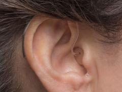 Schwerhörigkeit bei Frauen und der