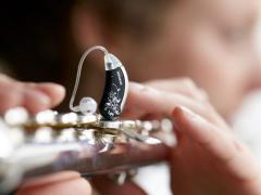 Mit Hörgeräten Musik hören –