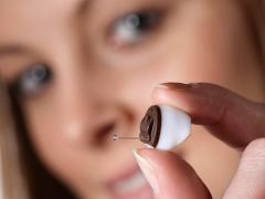 Mini Hörgeräte fast so leistungsstark