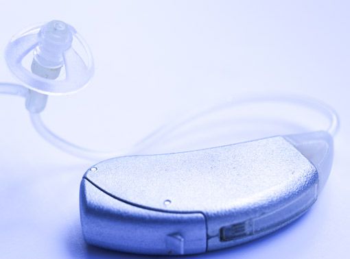 kaltes Wetter und Feuchtigkeit Hörgeräte