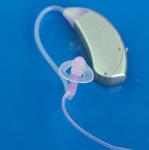 Hörgerät mit Schirmchen